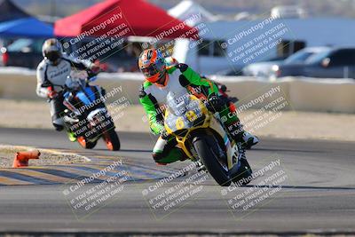 media/Dec-18-2022-SoCal Trackdays (Sun) [[8099a50955]]/Turn 2 (950am)/